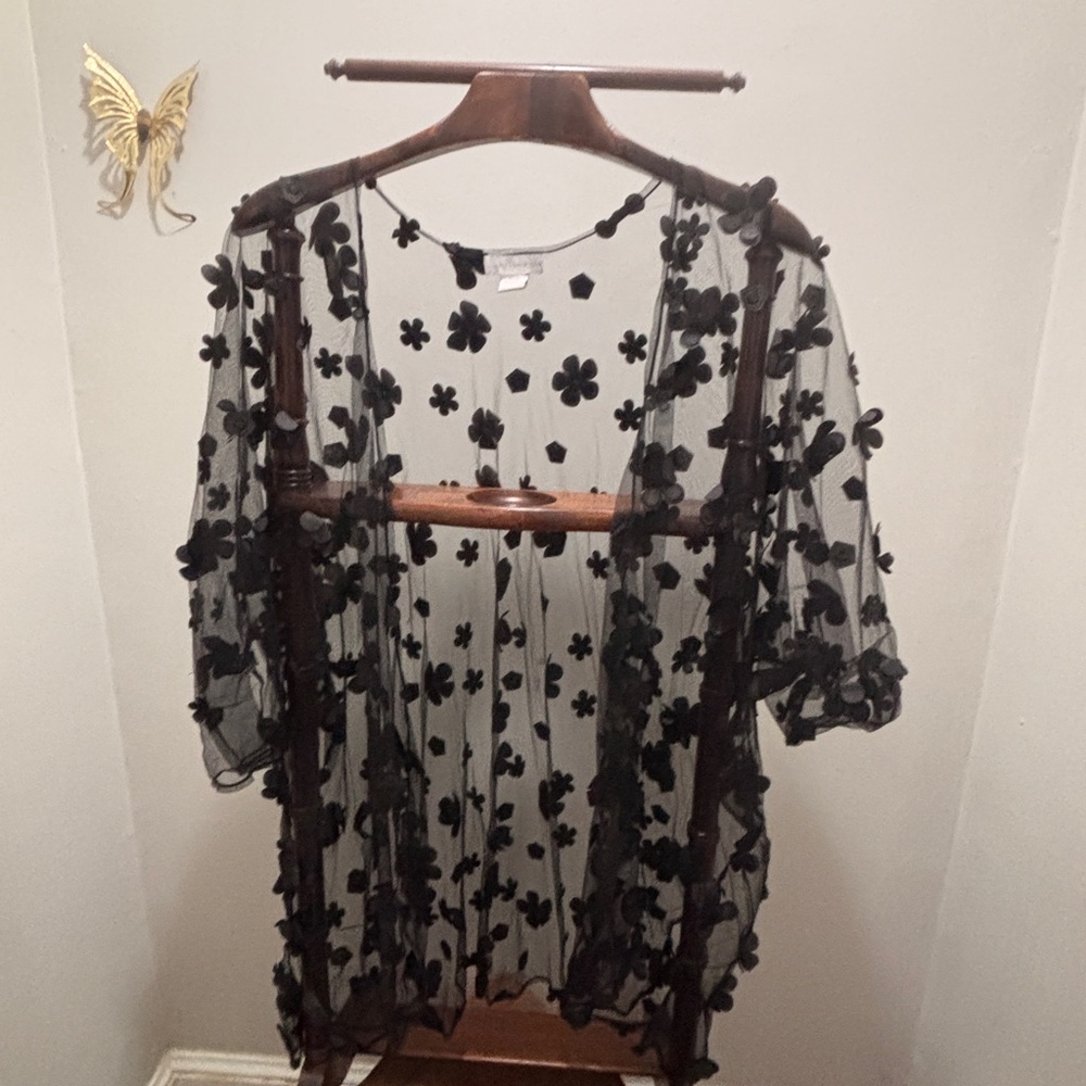 House of Harlow 1960 Black Floral Sheer Cover-Up